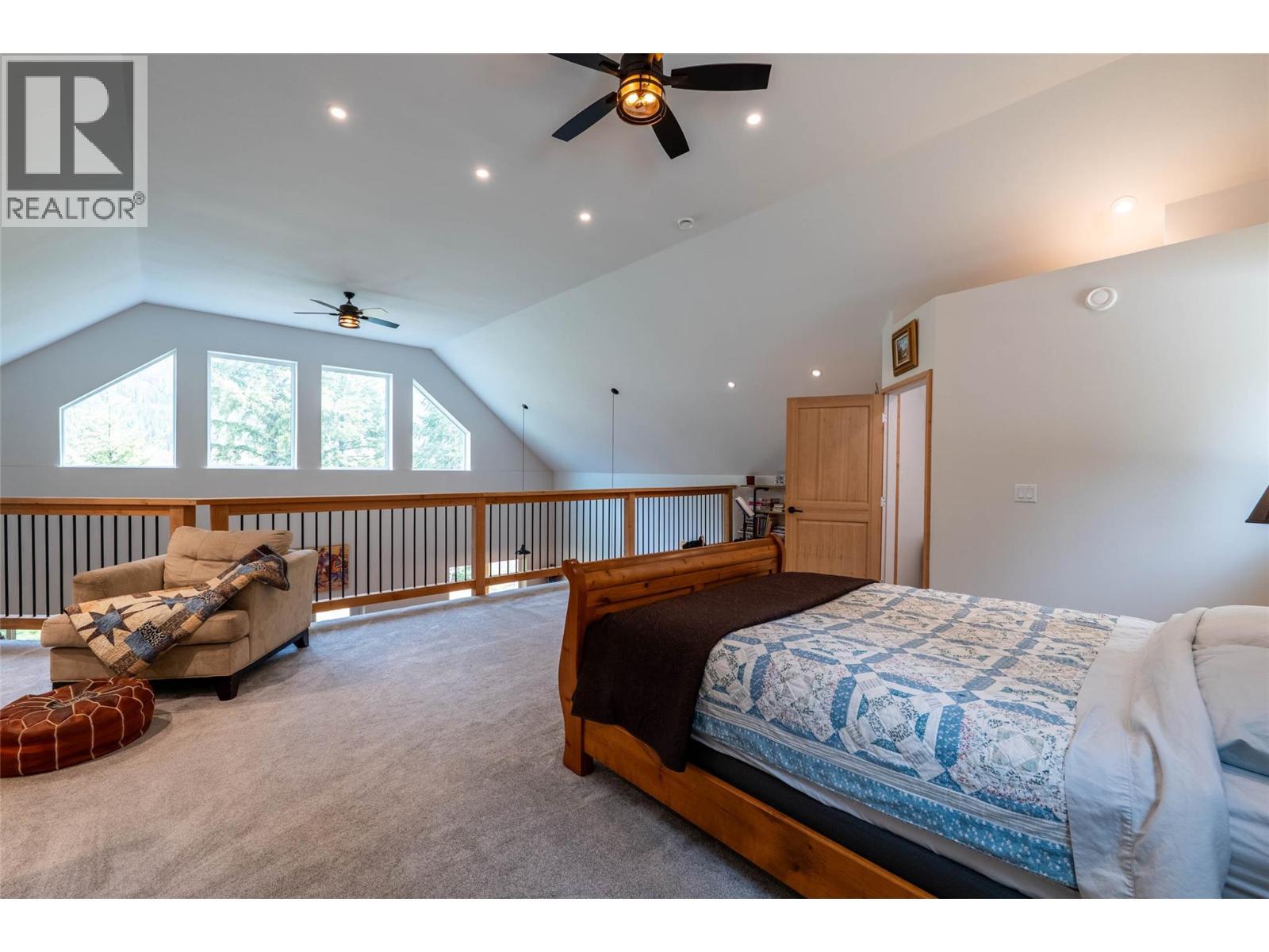 8774 6 Highway, Salmo, BC - Indoor Photo Showing Bedroom