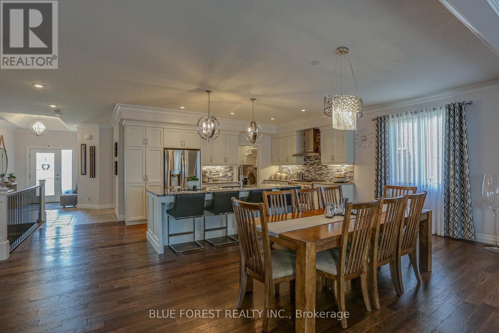 17 Royal Crescent, Southwold, ON - Indoor Photo Showing Other Room