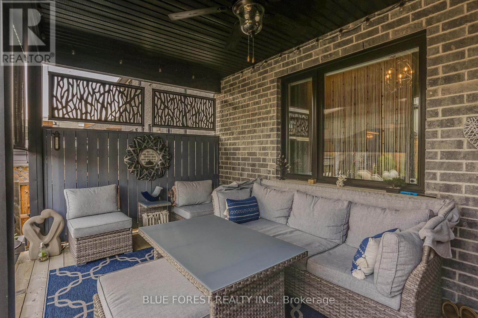 17 Royal Crescent, Southwold, ON - Outdoor With Deck Patio Veranda