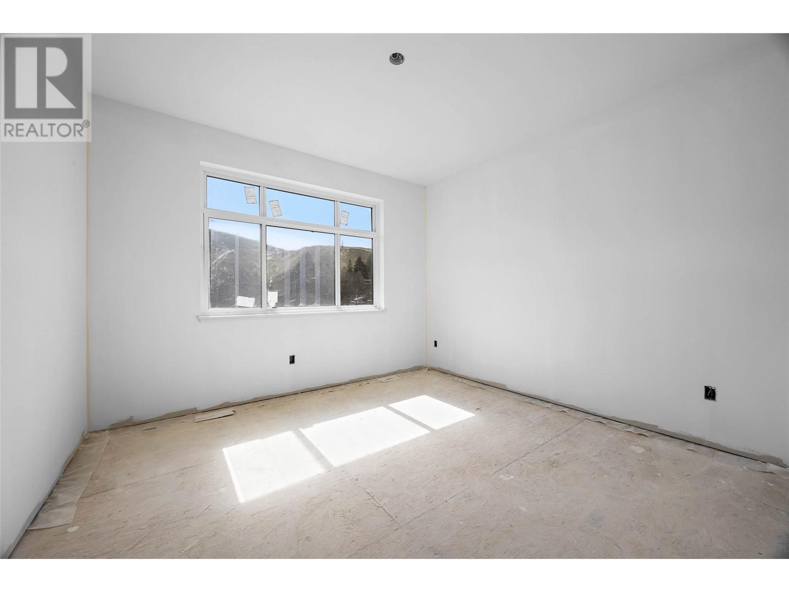 2850 Thompson Drive, Kamloops, BC - Indoor Photo Showing Other Room