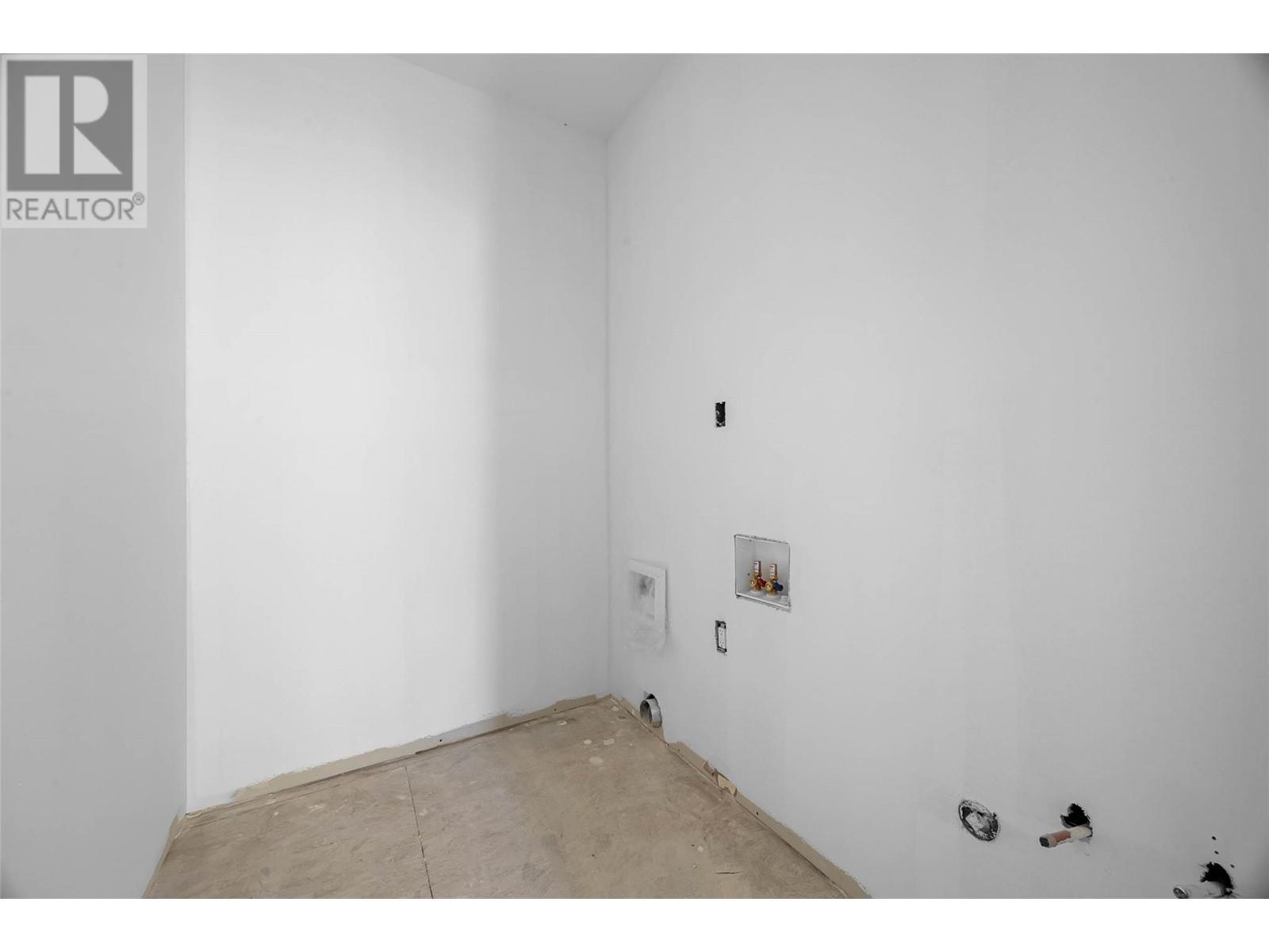 2850 Thompson Drive, Kamloops, BC - Indoor Photo Showing Other Room