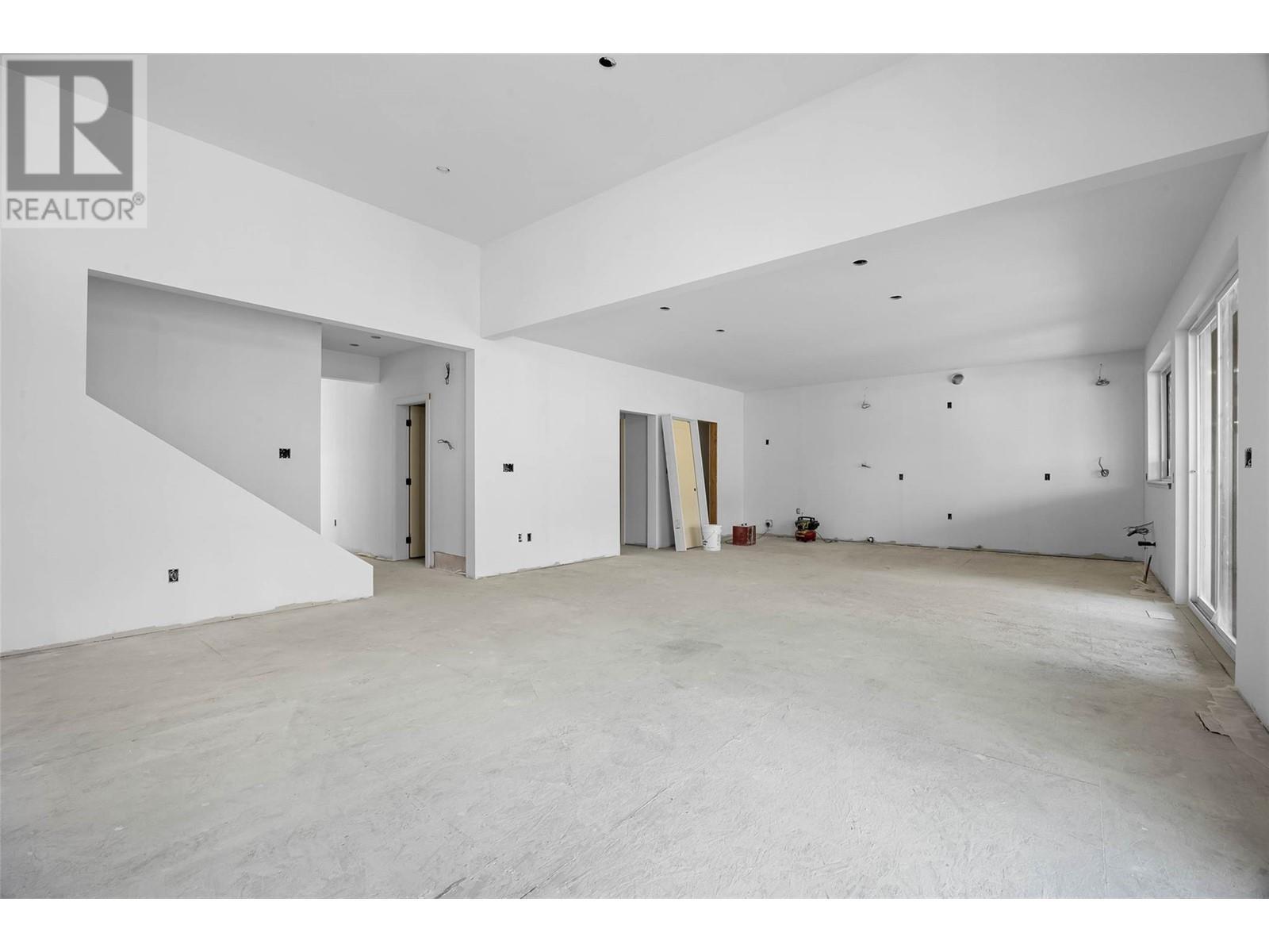 2850 Thompson Drive, Kamloops, BC - Indoor