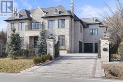 28 THORNRIDGE DRIVE Vaughan, ON L4J 1C6