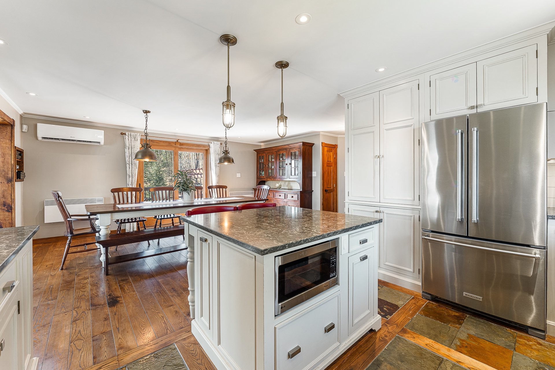 Kitchen - 1573 Ch. Jordan, Dunham, QC - Indoor Photo Showing Kitchen With Upgraded Kitchen