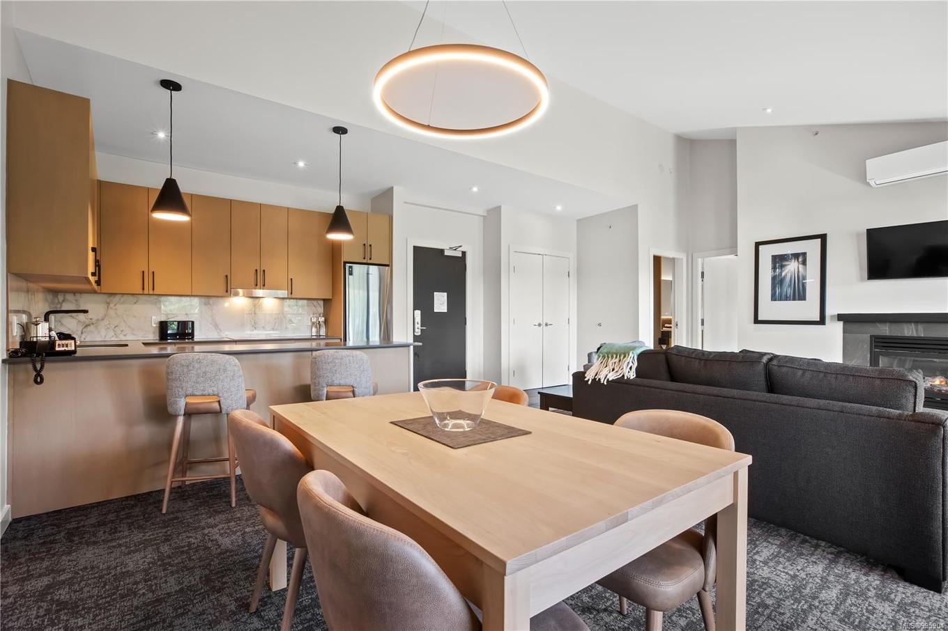 402-596 Marine Dr, Ucluelet, BC - Indoor