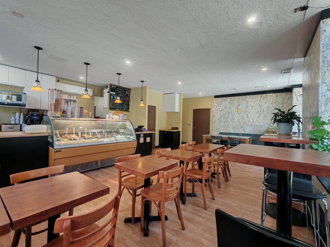 Cafétéria - 100-2150 Boul. De Maisonneuve O., Montréal (Ville-Marie), QC