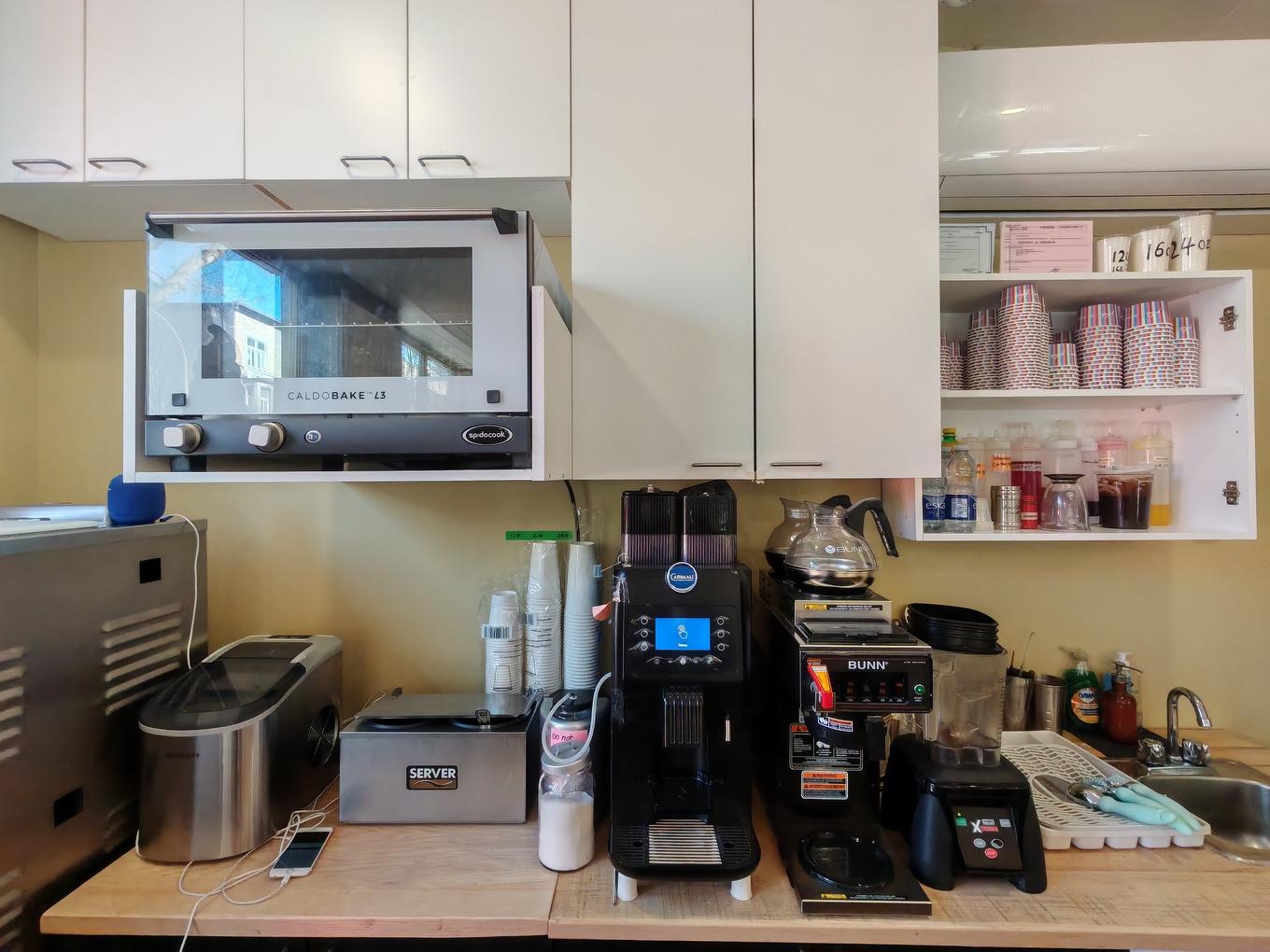 Cafétéria - 100-2150 Boul. De Maisonneuve O., Montréal (Ville-Marie), QC