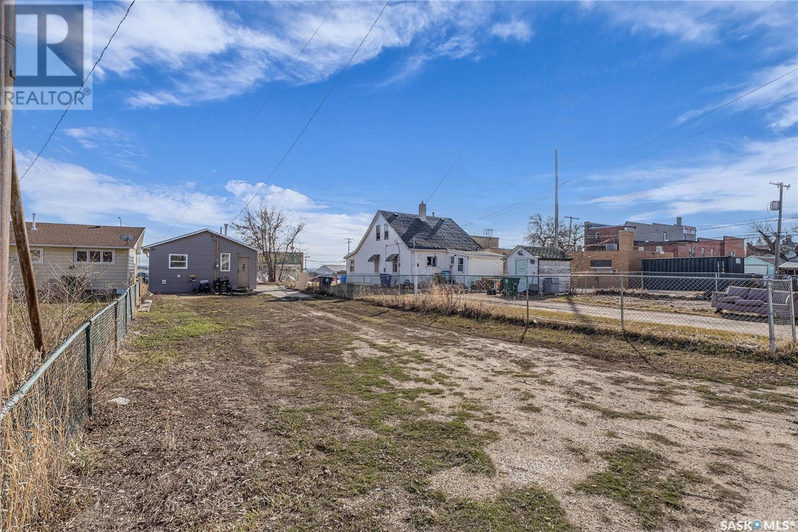 111 2Nd Avenue E, Biggar, SK - Outdoor