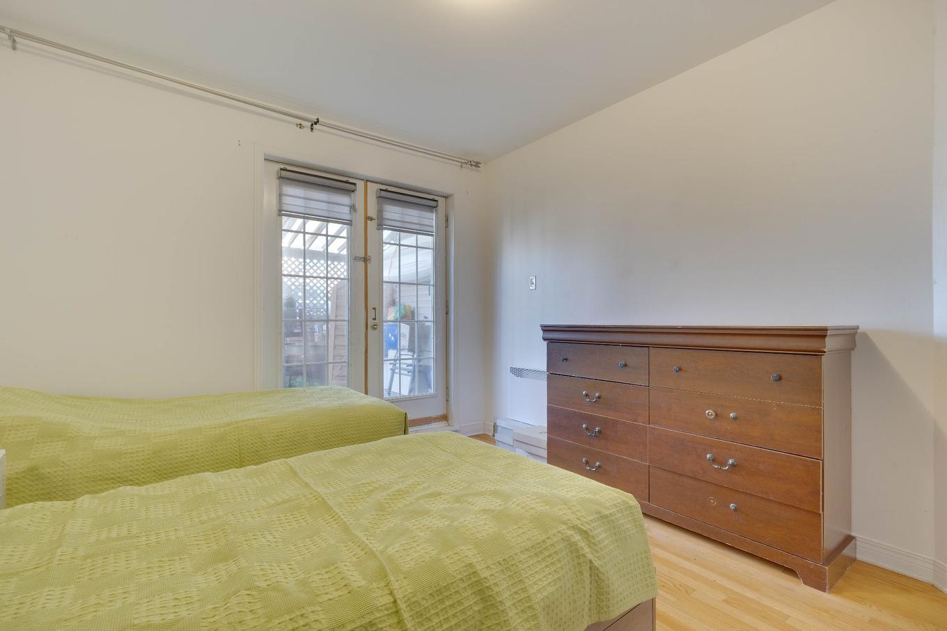 Primary bedroom - 101-240 Rue Marineau, Laval (Sainte-Dorothée), QC - Indoor Photo Showing Bedroom