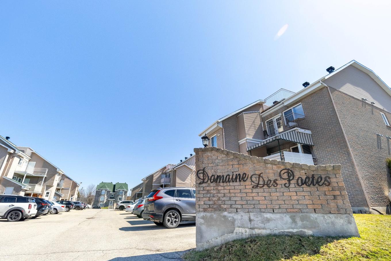 Overall view - 101-240 Rue Marineau, Laval (Sainte-Dorothée), QC - Outdoor