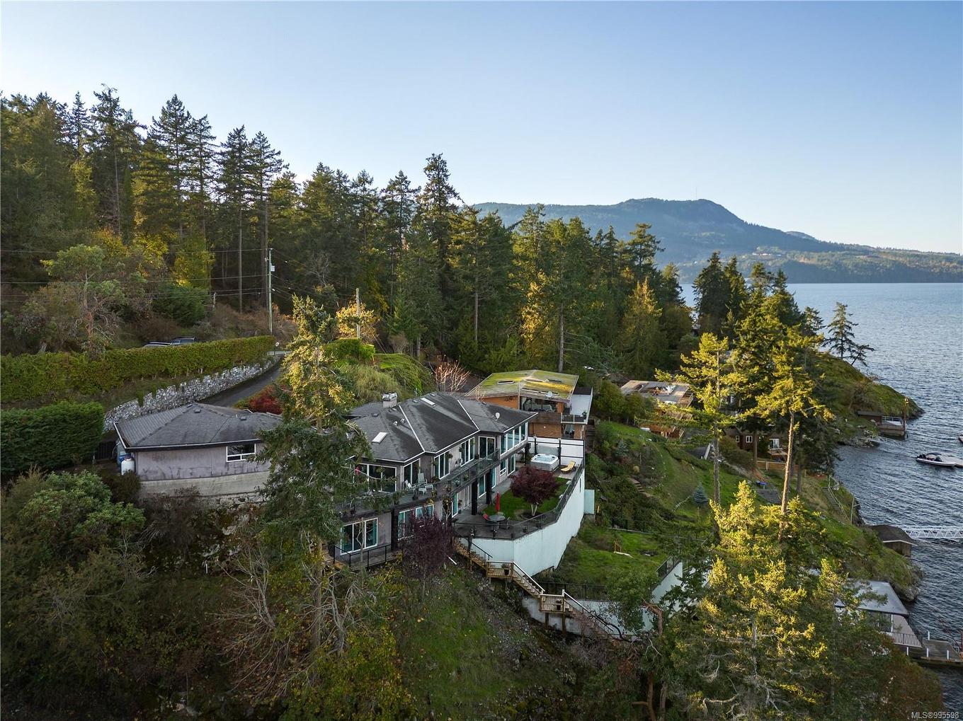 7318 Mark Lane, Central Saanich, BC