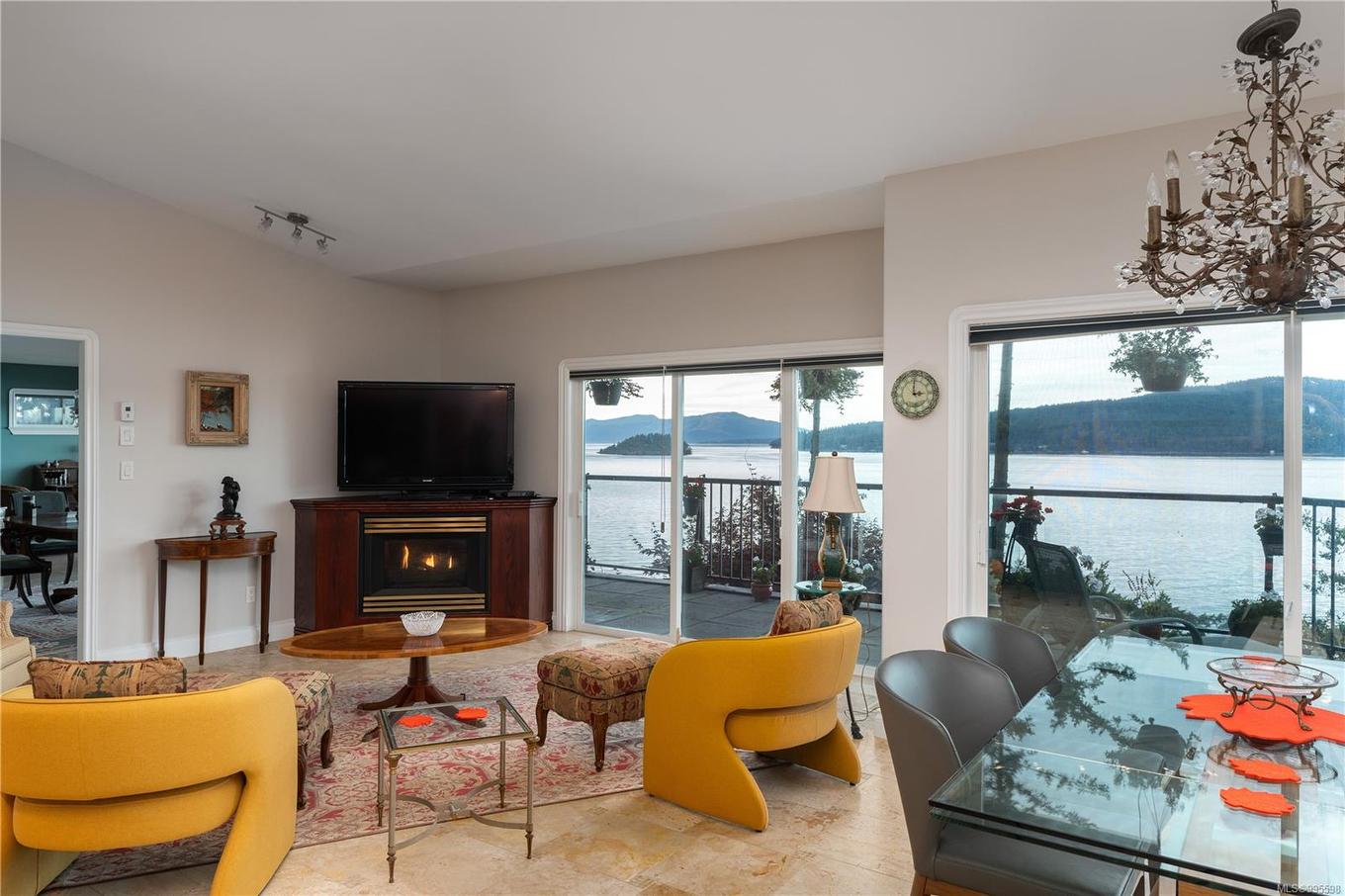 7318 Mark Lane, Central Saanich, BC