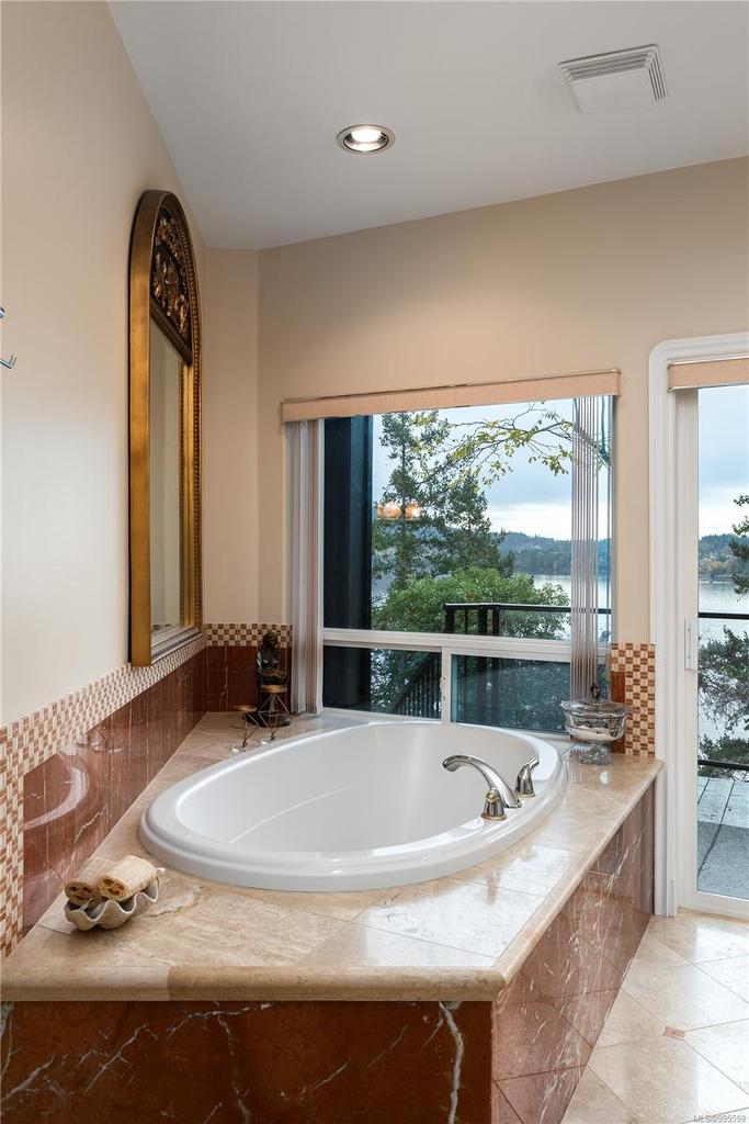 7318 Mark Lane, Central Saanich, BC