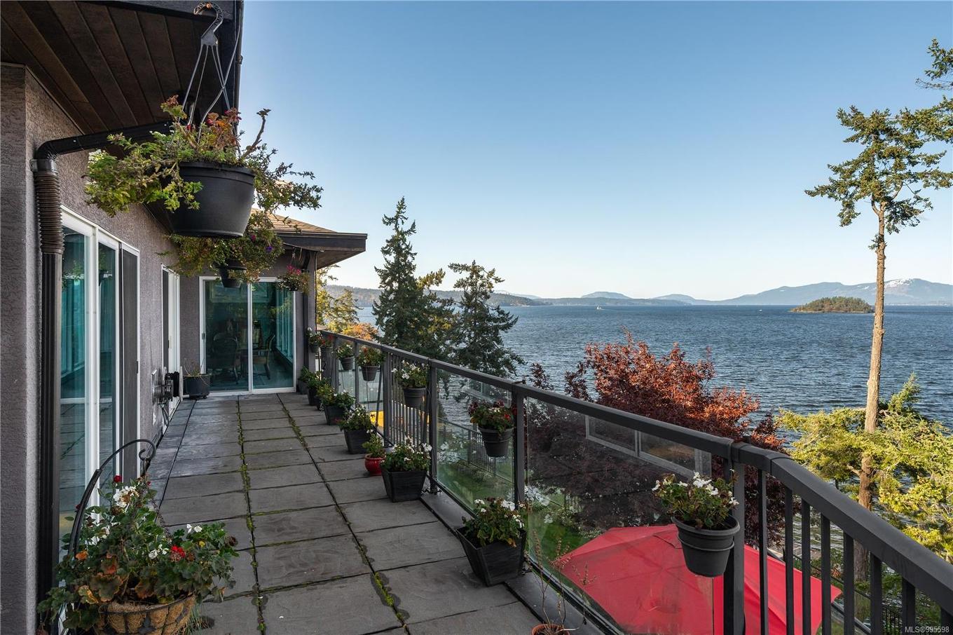 7318 Mark Lane, Central Saanich, BC