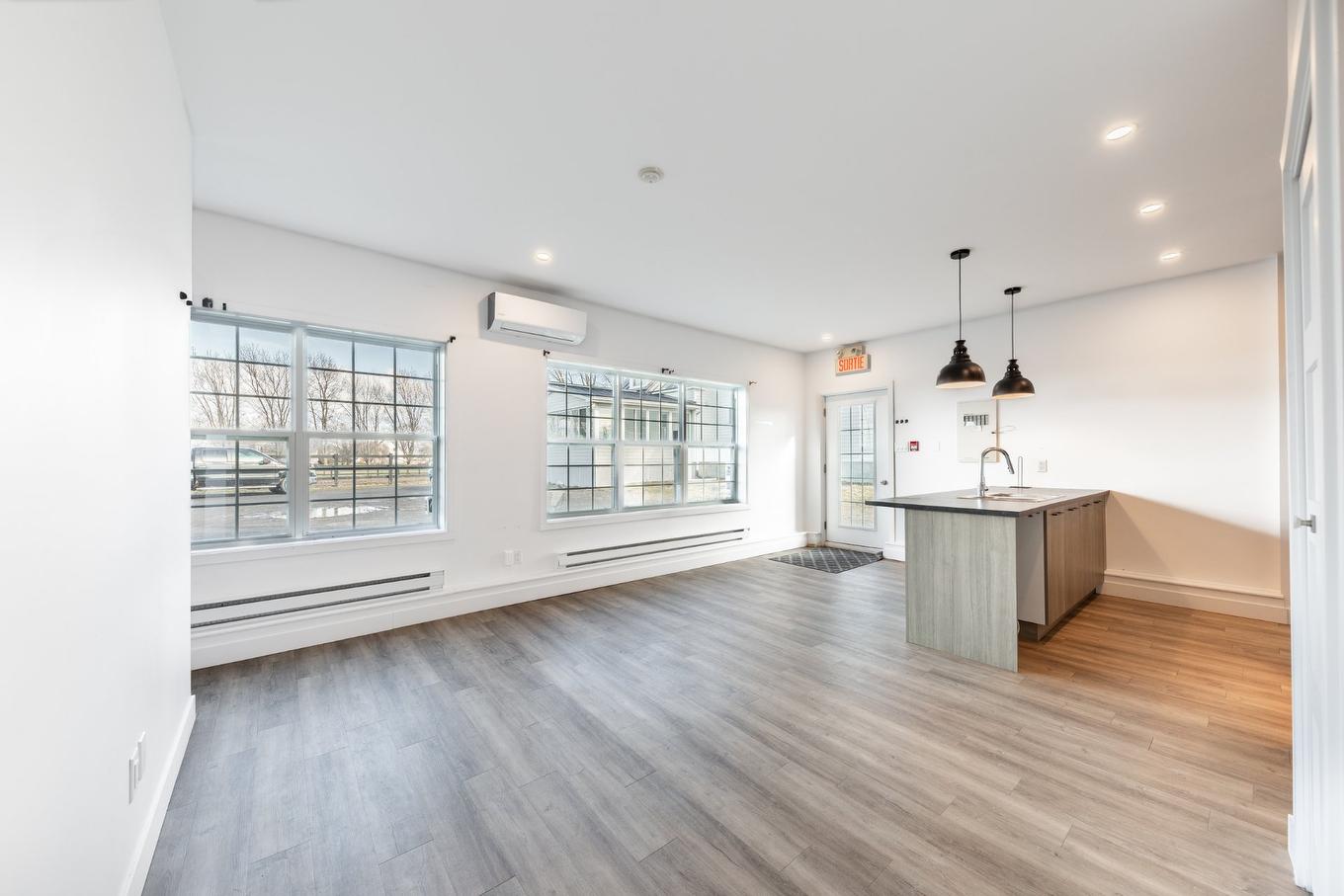 Other - 775 Boul. St-Luc, Saint-Jean-Sur-Richelieu, QC