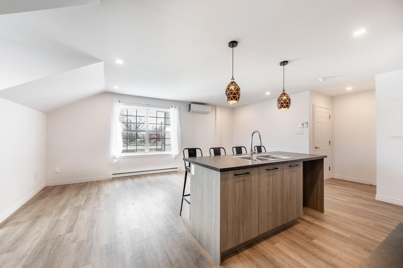 Other - 775 Boul. St-Luc, Saint-Jean-Sur-Richelieu, QC