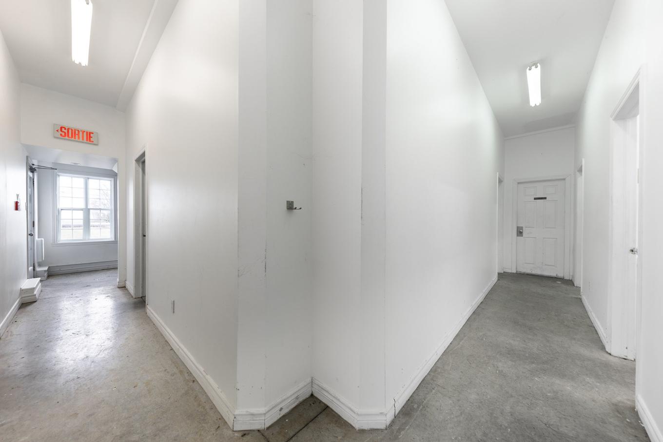 Interior - 775 Boul. St-Luc, Saint-Jean-Sur-Richelieu, QC