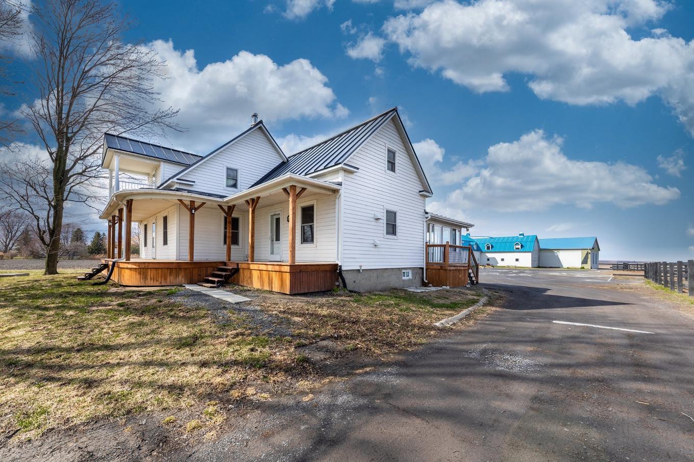 Frontage - 775 Boul. St-Luc, Saint-Jean-Sur-Richelieu, QC