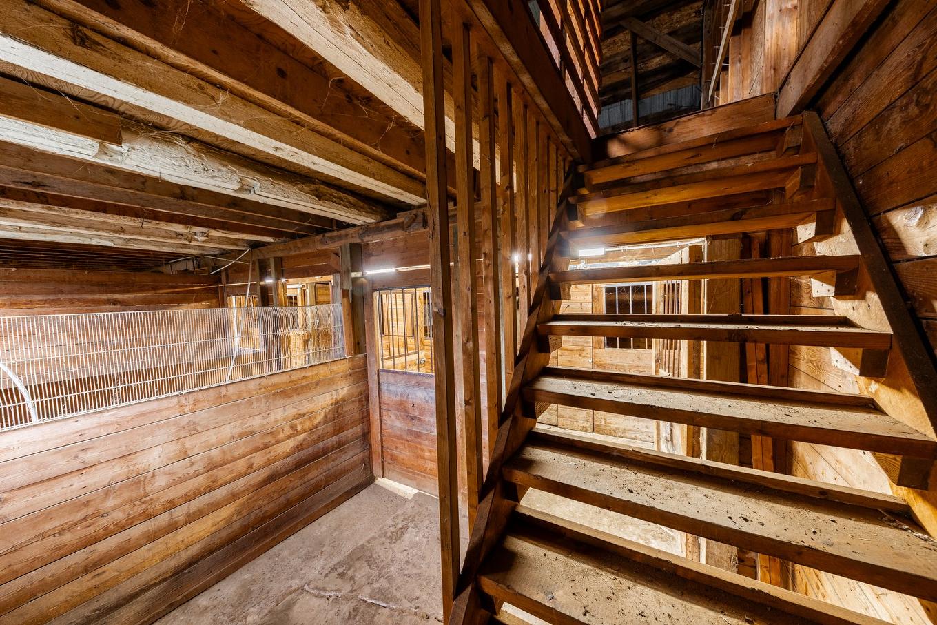 Stable - 775 Boul. St-Luc, Saint-Jean-Sur-Richelieu, QC