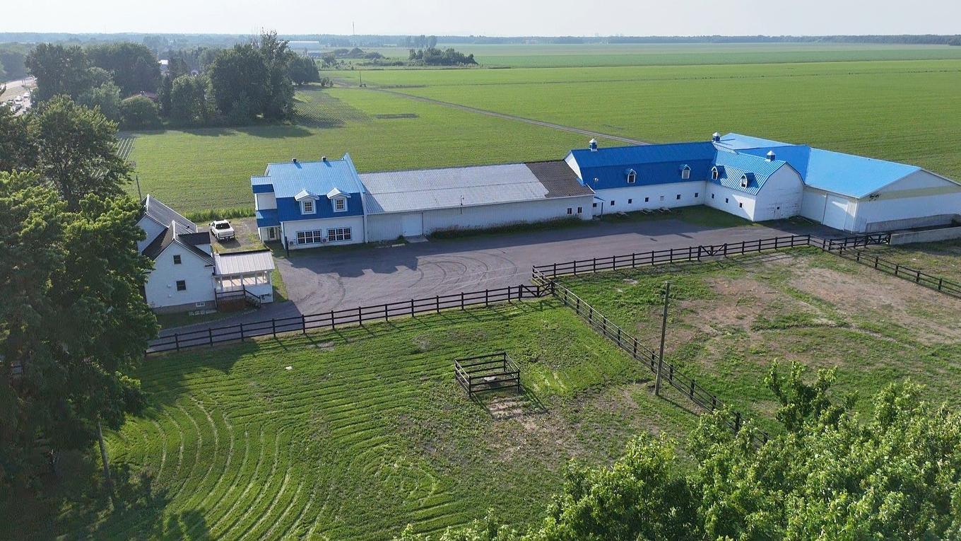 Aerial photo - 775 Boul. St-Luc, Saint-Jean-Sur-Richelieu, QC