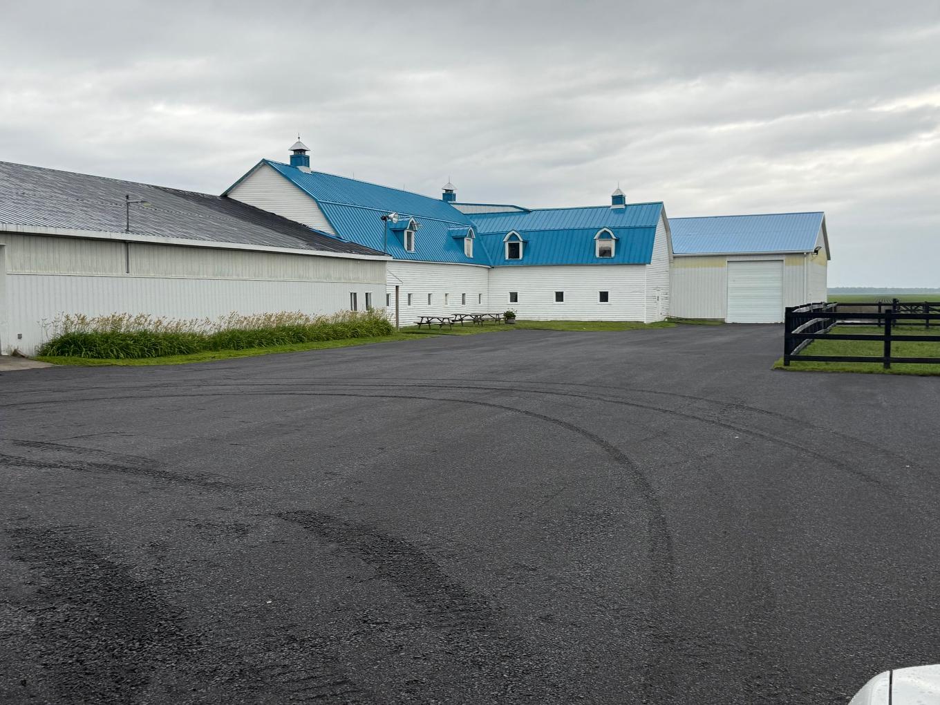 Aerial photo - 775 Boul. St-Luc, Saint-Jean-Sur-Richelieu, QC