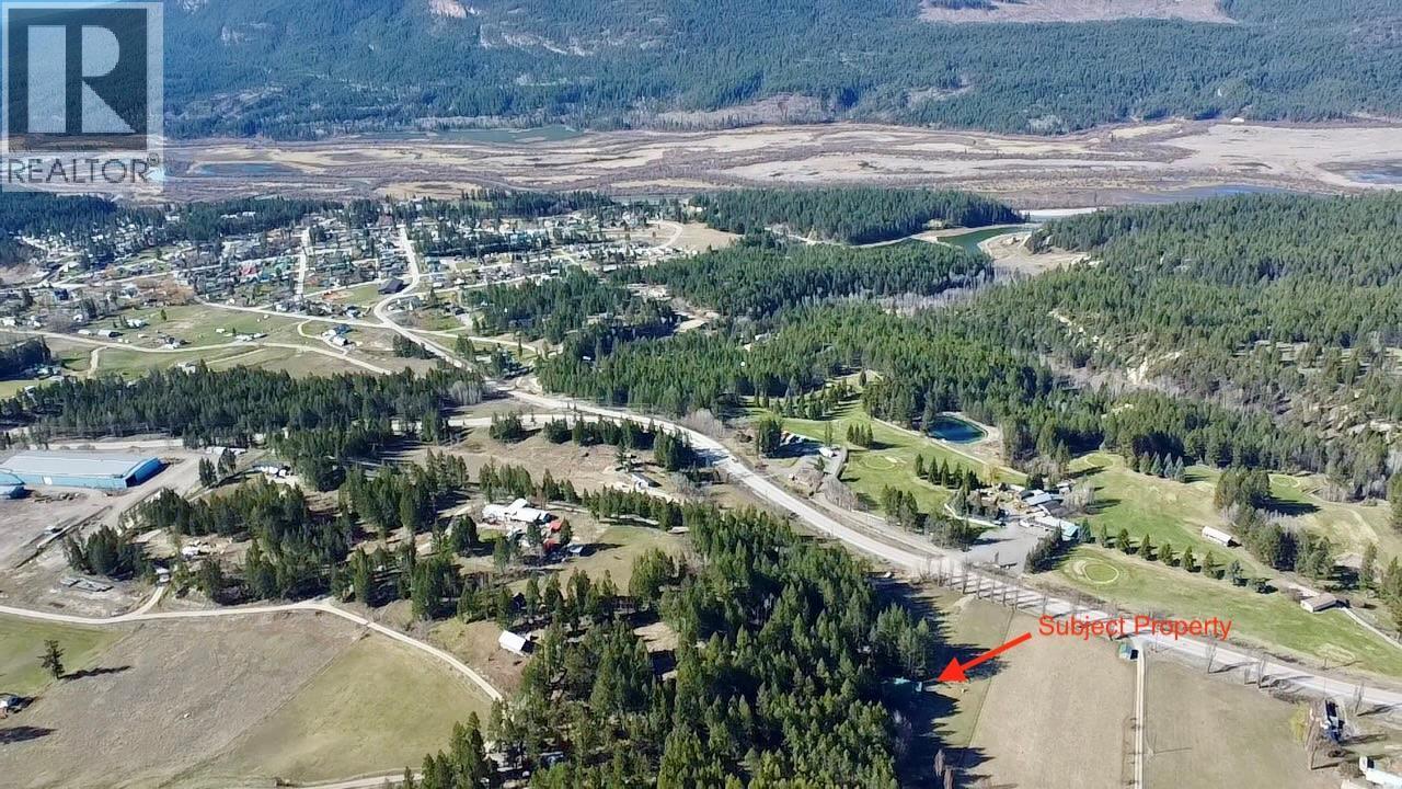 5586 Highway 95, Edgewater, BC - Outdoor With View