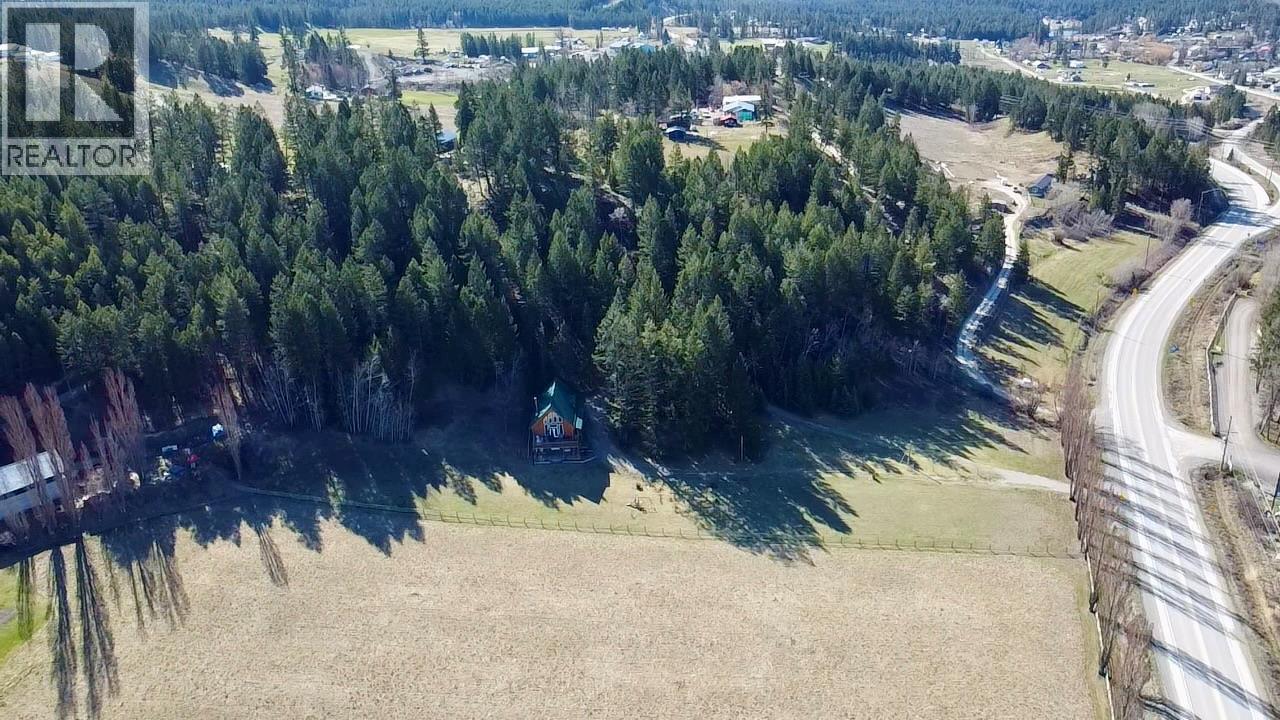 5586 Highway 95, Edgewater, BC - Outdoor With View