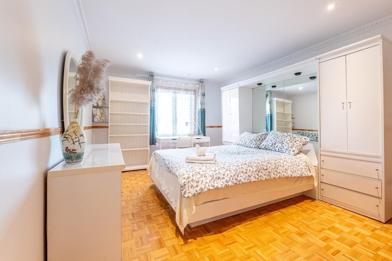 Bedroom - 8980 Crois. Roussin, Brossard, QC - Indoor Photo Showing Bedroom