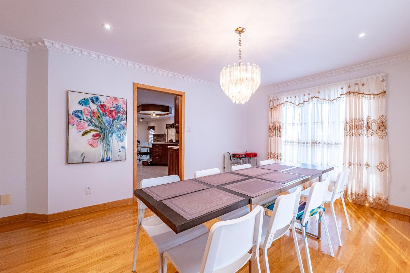 Dining room - 8980 Crois. Roussin, Brossard, QC - Indoor Photo Showing Dining Room