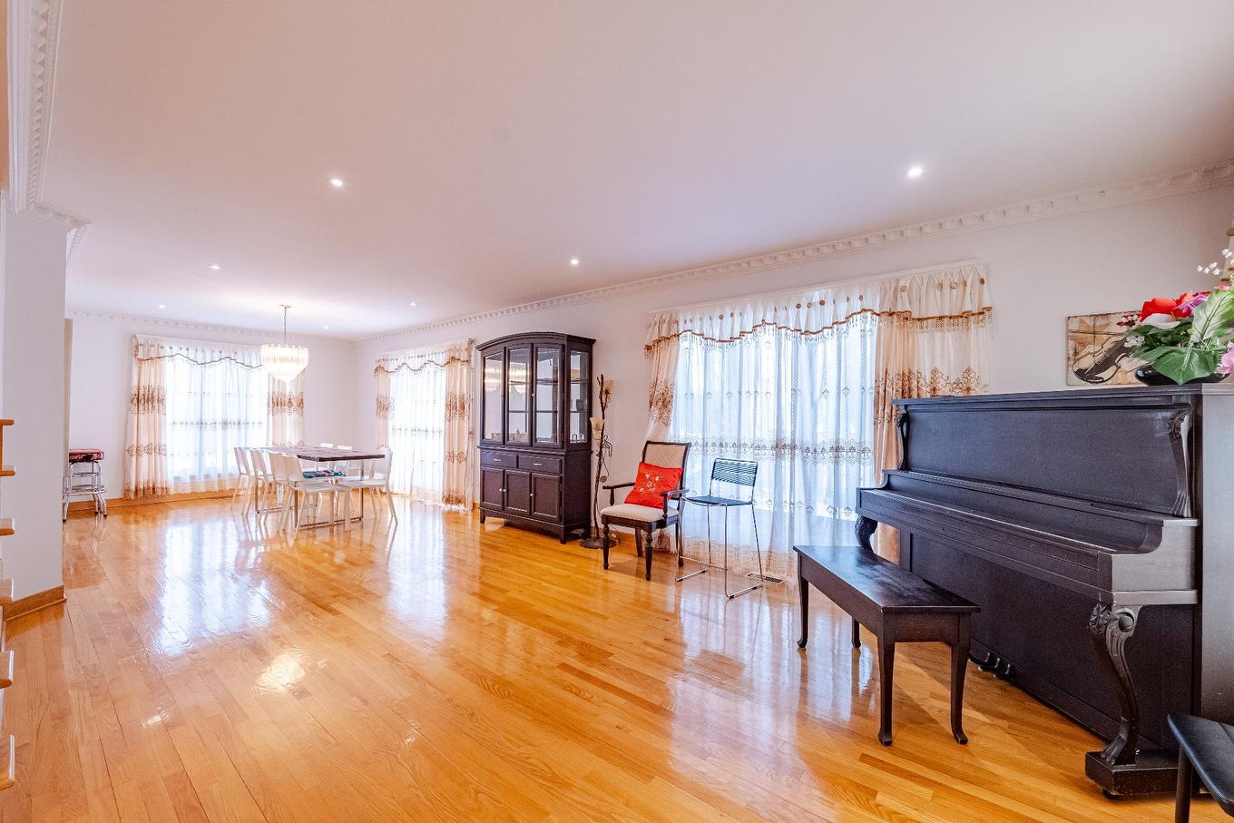 Living room - 8980 Crois. Roussin, Brossard, QC - Indoor