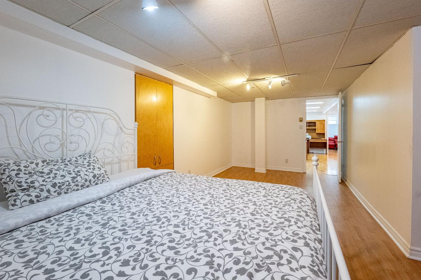 Bedroom - 8980 Crois. Roussin, Brossard, QC - Indoor Photo Showing Bedroom