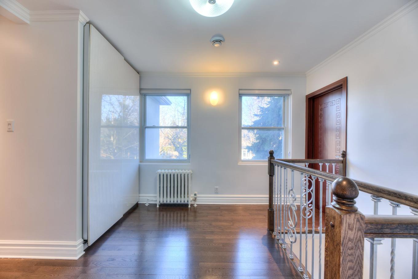 Hall - 135 Av. Vivian, Mont-Royal, QC - Indoor Photo Showing Other Room