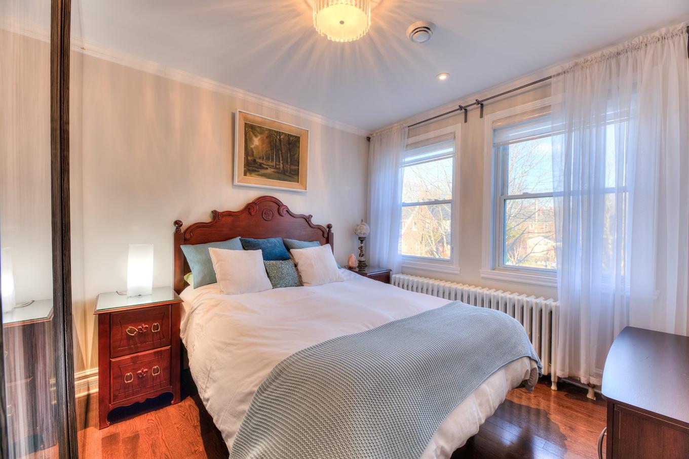 Bedroom - 135 Av. Vivian, Mont-Royal, QC - Indoor Photo Showing Bedroom