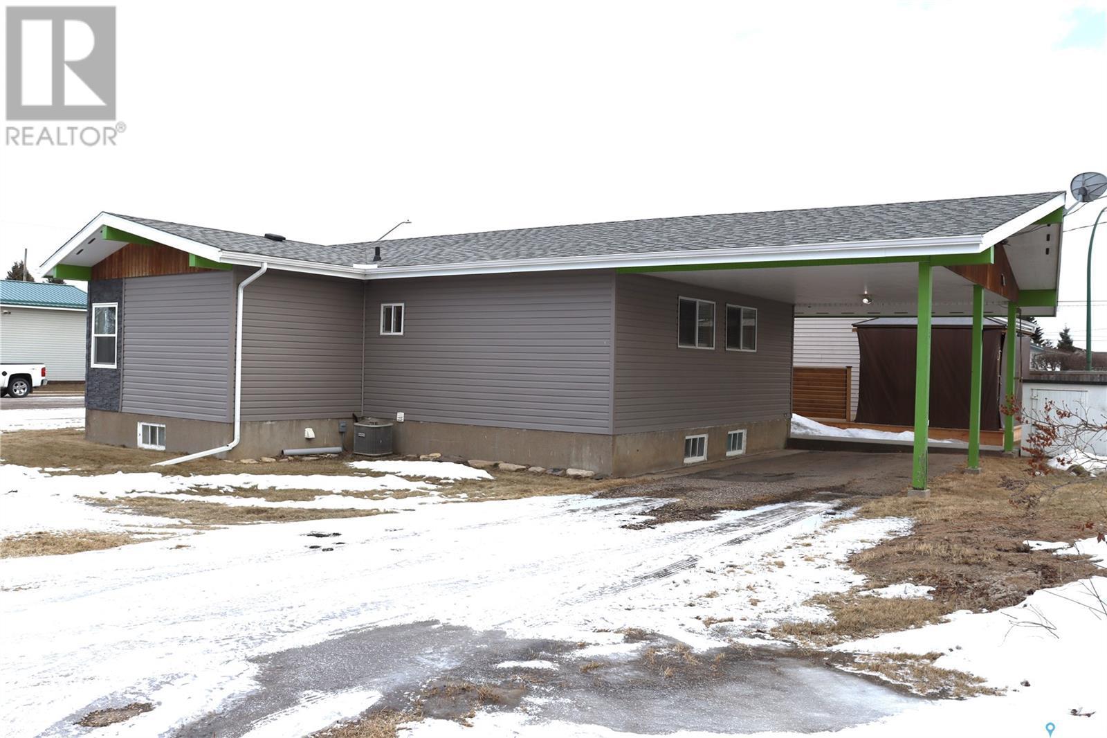 217 Second Avenue E, Debden, SK - Outdoor With Exterior