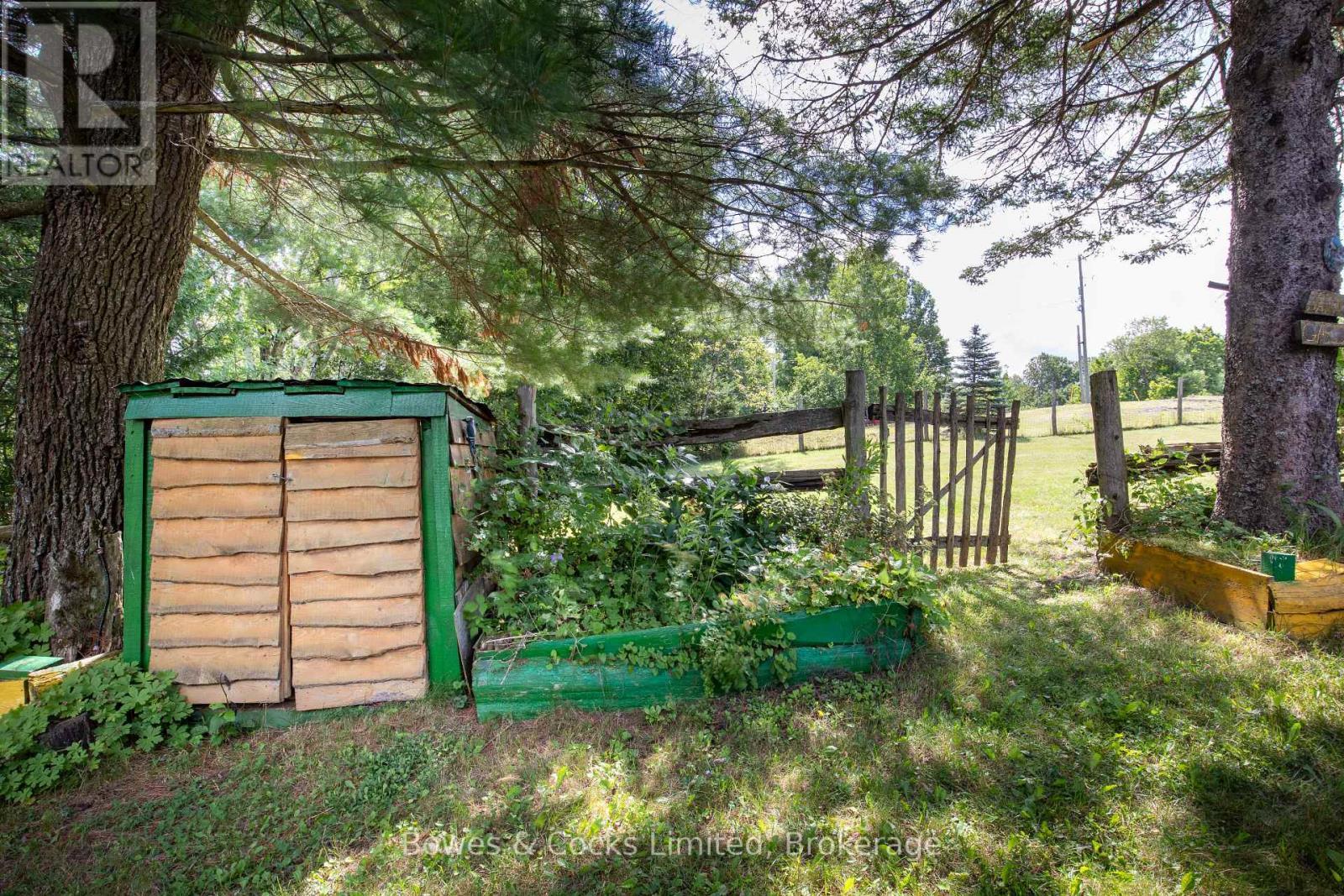 shed and gate - 197 King Road W, Wollaston, ON - Outdoor