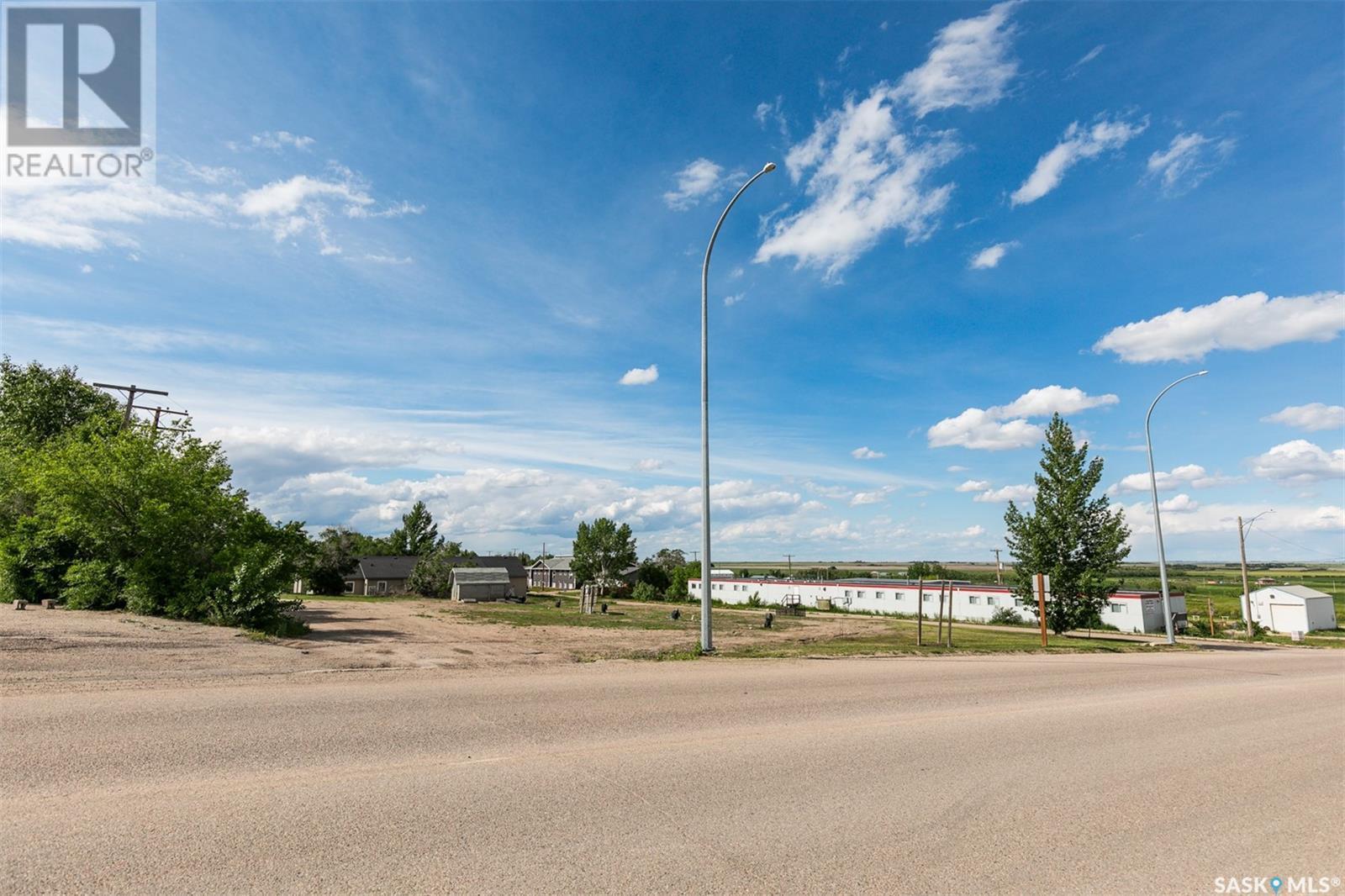33 & 43 Atlantic Avenue, Kerrobert, SK