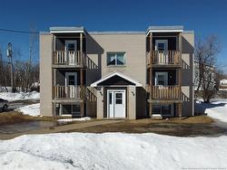 694 Appleby ST Bathurst, NB E2A 3L4