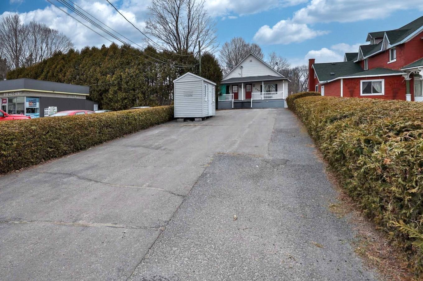 Façade - 236 - 240 Rue Papineau, Papineauville, QC - Outdoor