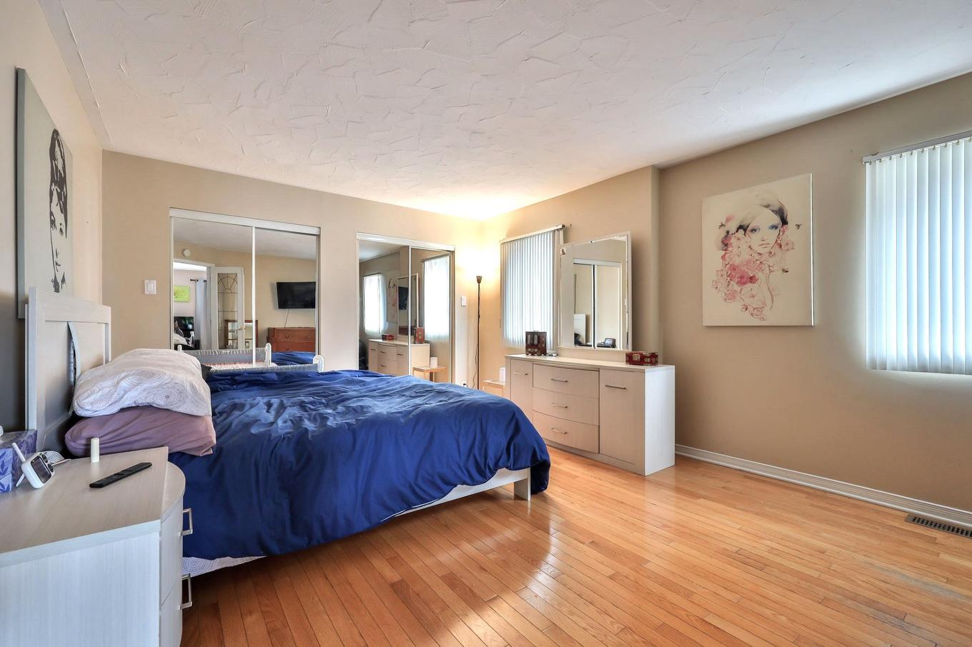 Chambre à coucher principale - 236 - 240 Rue Papineau, Papineauville, QC - Indoor Photo Showing Bedroom