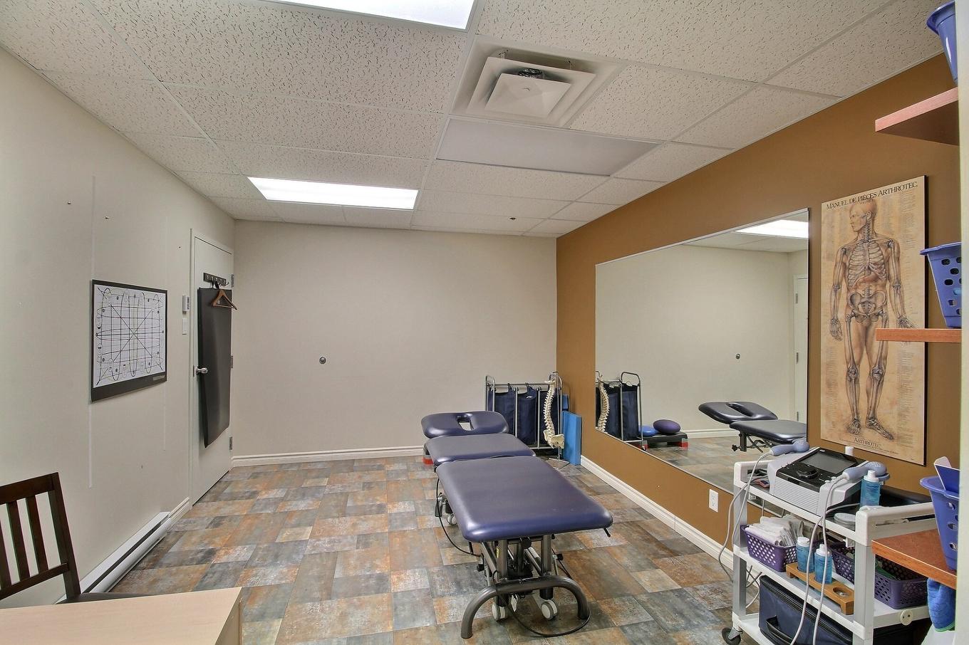 Office - 1235 - 1237 3E Avenue, Val-D'Or, QC - Indoor