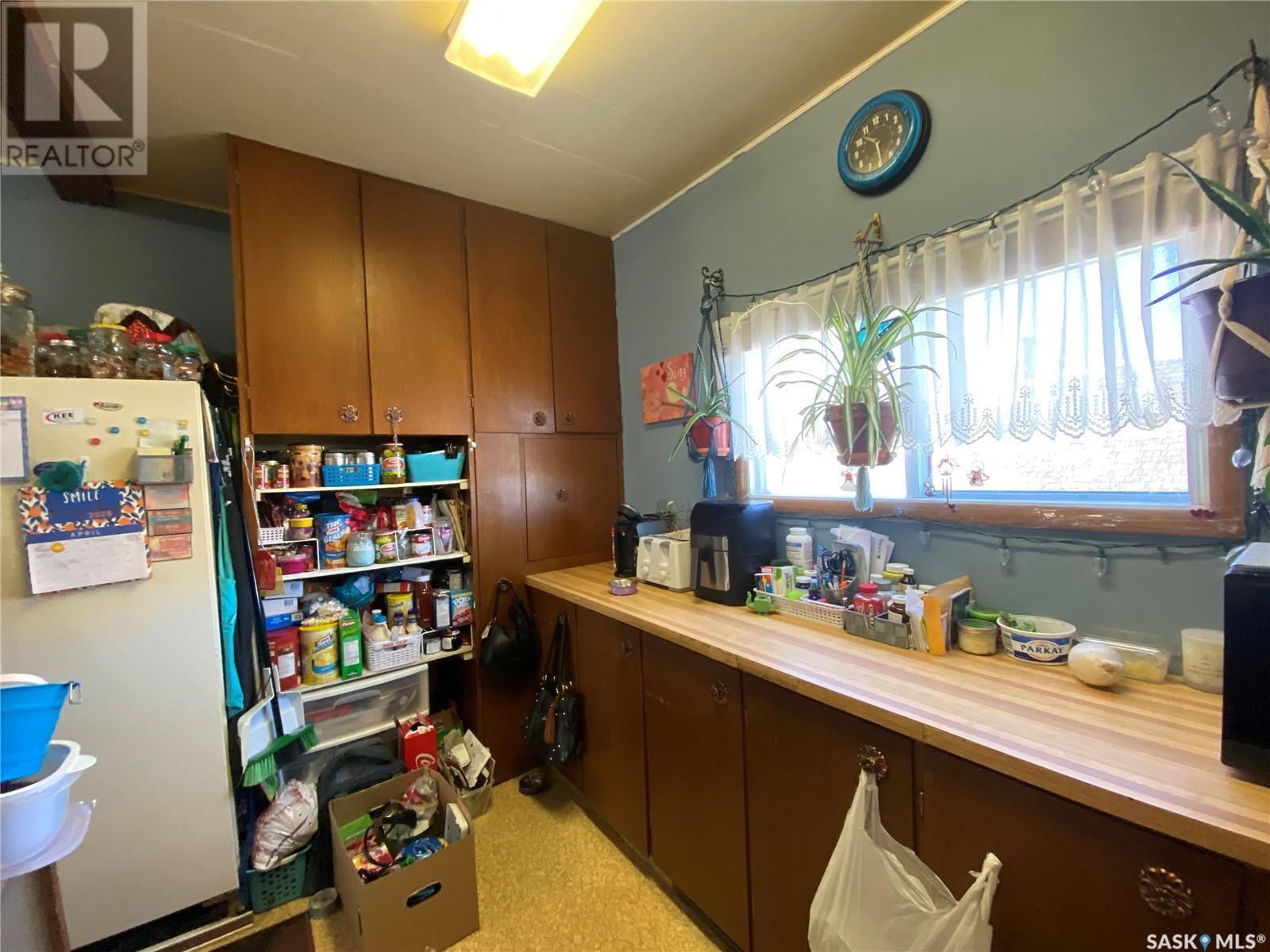 819 3Rd Avenue N, Alsask, SK - Indoor