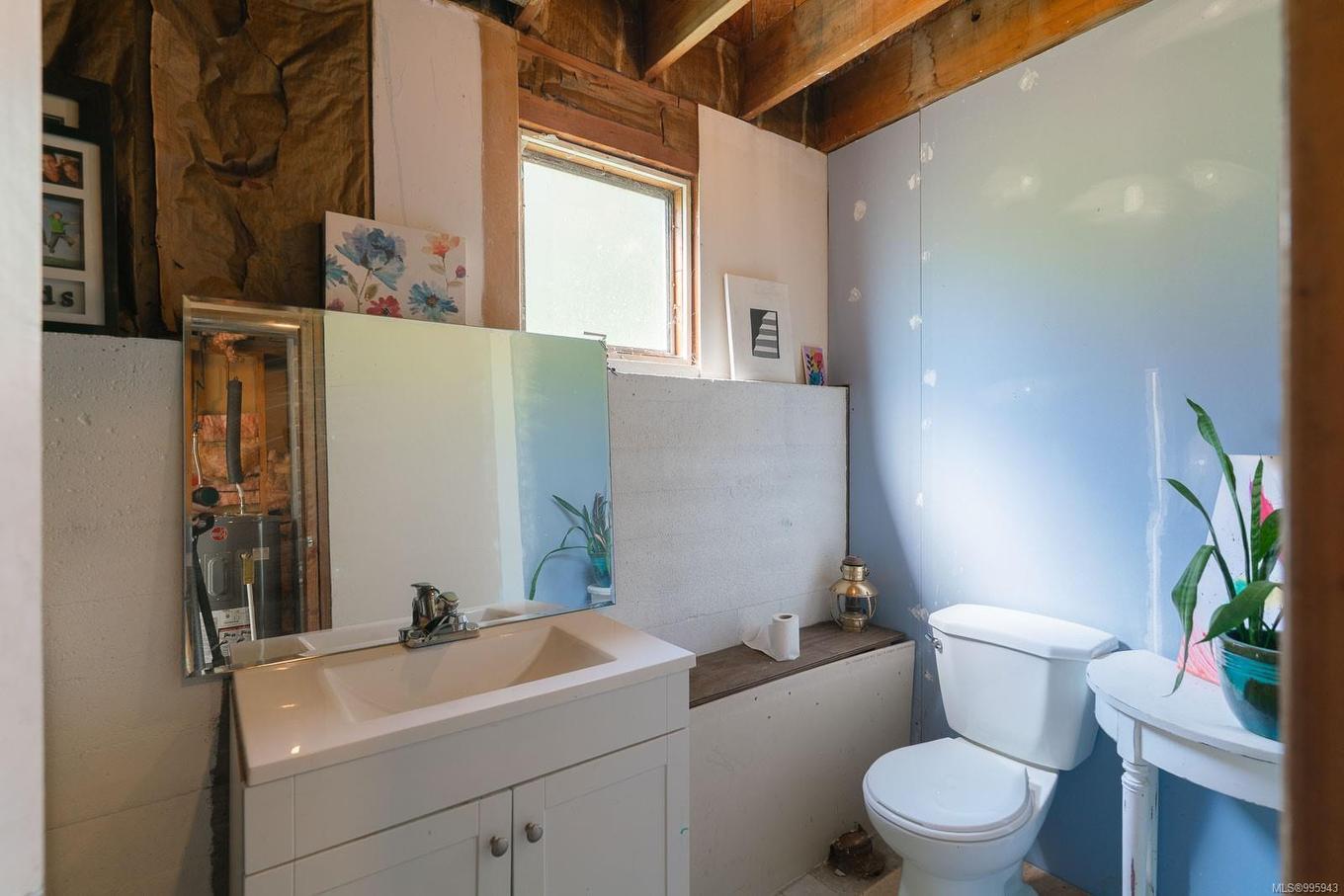 11228 Chemainus Rd, Saltair, BC