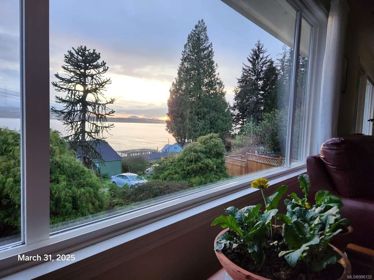 367 Pine St, Alert Bay, BC