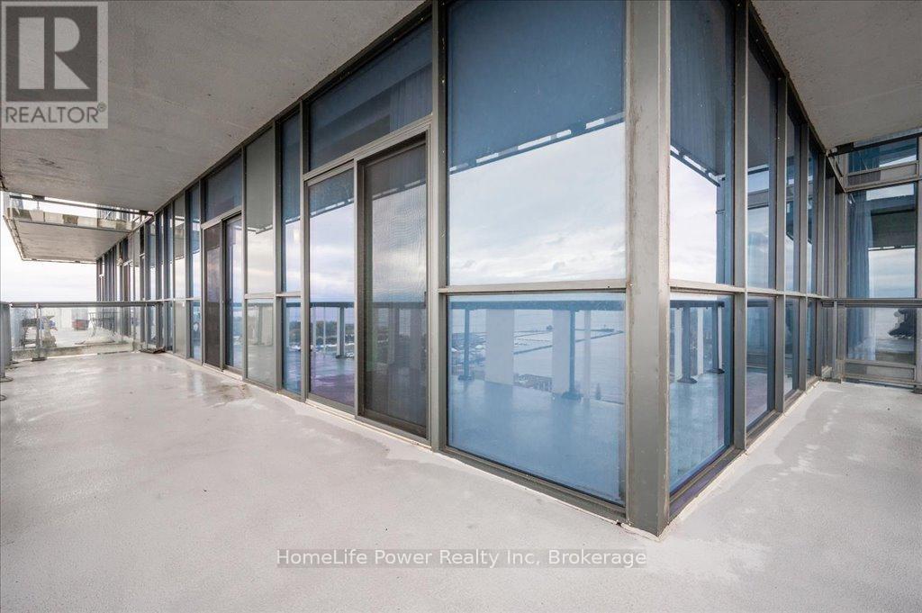 2102 - 1 Hurontario Street, Mississauga (Port Credit), ON - With Balcony With Exterior