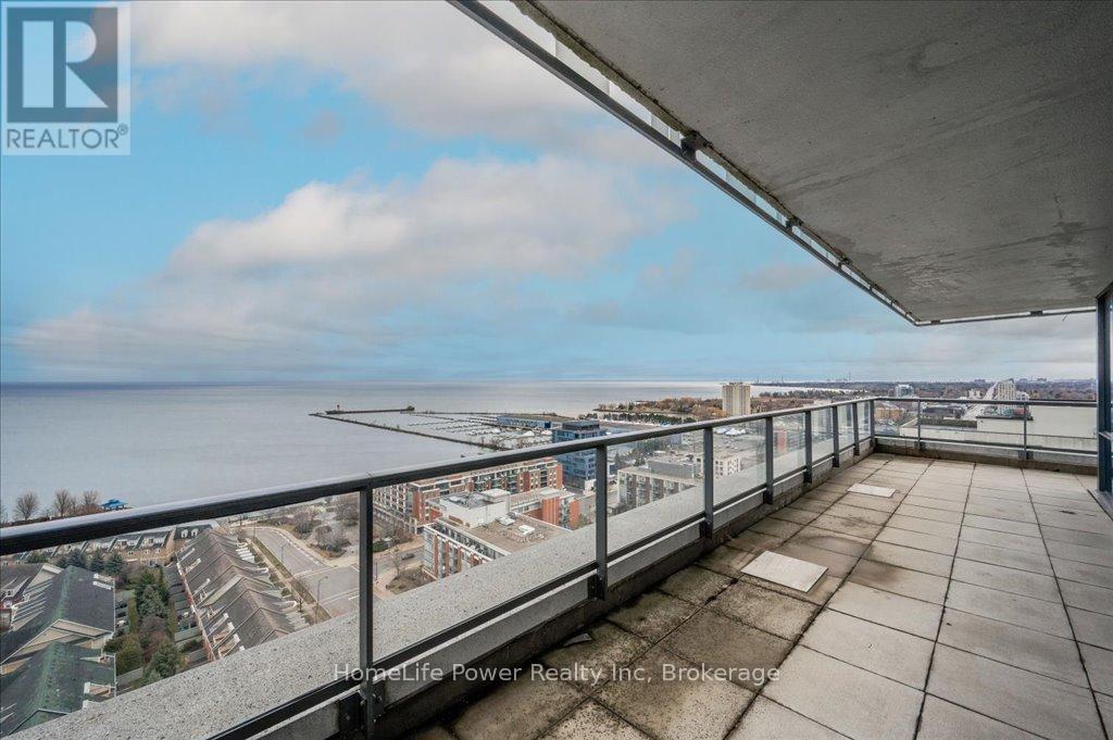 2001 - 1 Hurontario Street, Mississauga (Port Credit), ON - Outdoor With View