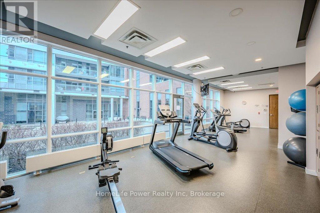 2001 - 1 Hurontario Street, Mississauga (Port Credit), ON - Indoor Photo Showing Gym Room