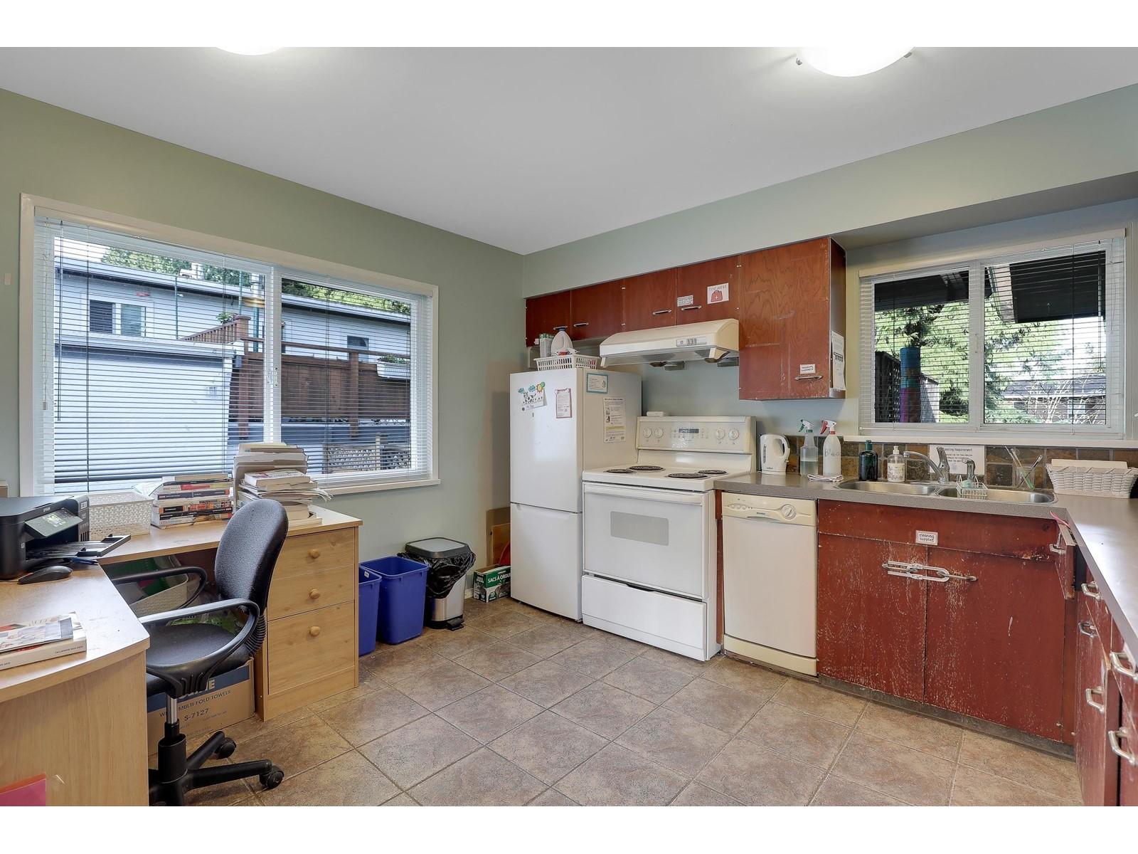 1554 Stevens Street, White Rock, BC