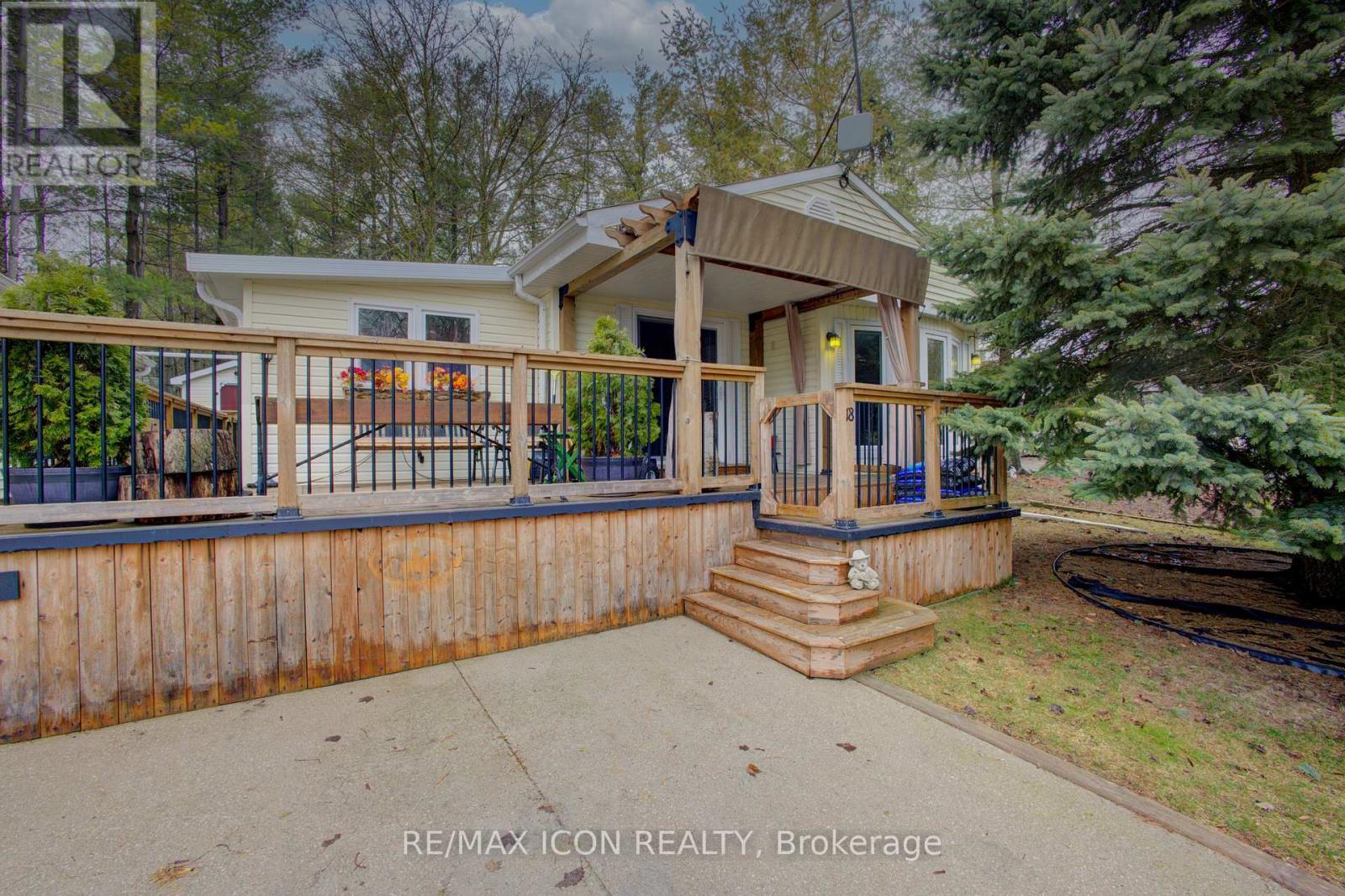 Maple 18 - 7489 Sideroad 5 E, Wellington North, ON - Outdoor With Deck Patio Veranda