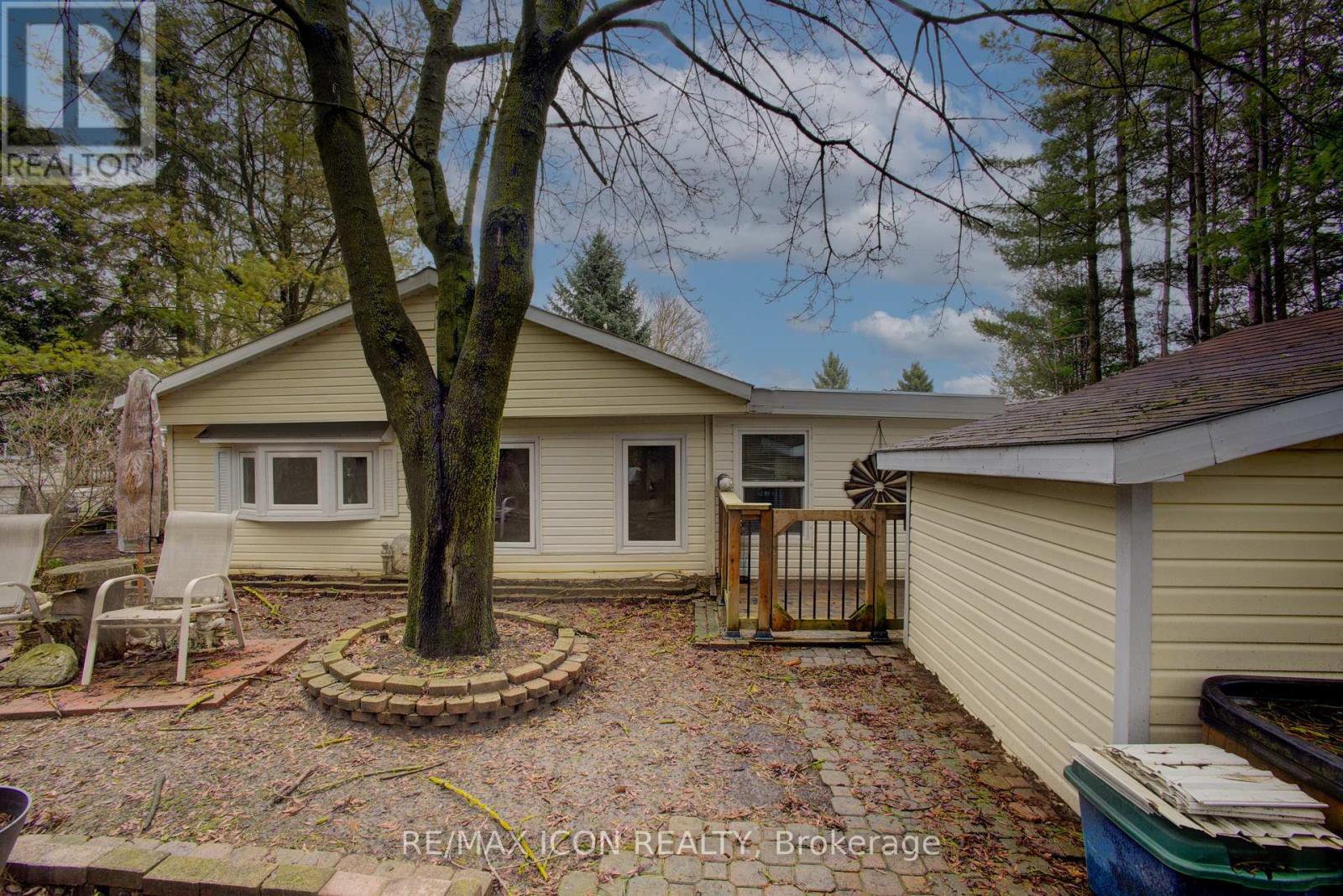 Maple 18 - 7489 Sideroad 5 E, Wellington North, ON - Outdoor