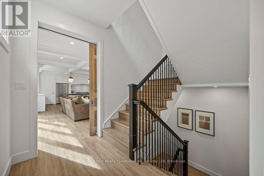 27 Vardon Drive, Guelph (Dovercliffe Park/Old University), ON - Indoor Photo Showing Other Room